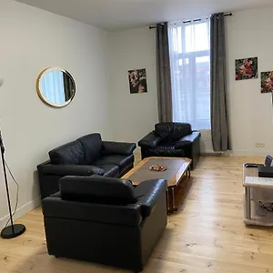 Modern Third Floor Appartamento